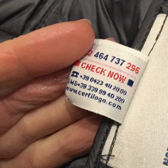 Moncler wool and goose down long coat zipper broken - Picture 5 of 8